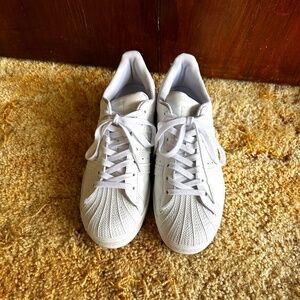 White Adidas Superstar II Women’s size 8 1/2